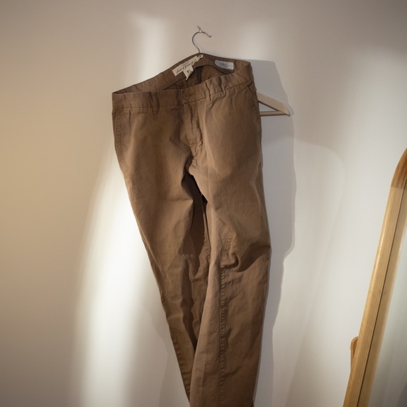 H&M Chinos in Khaki. Size 32. - Picture 2 of 2